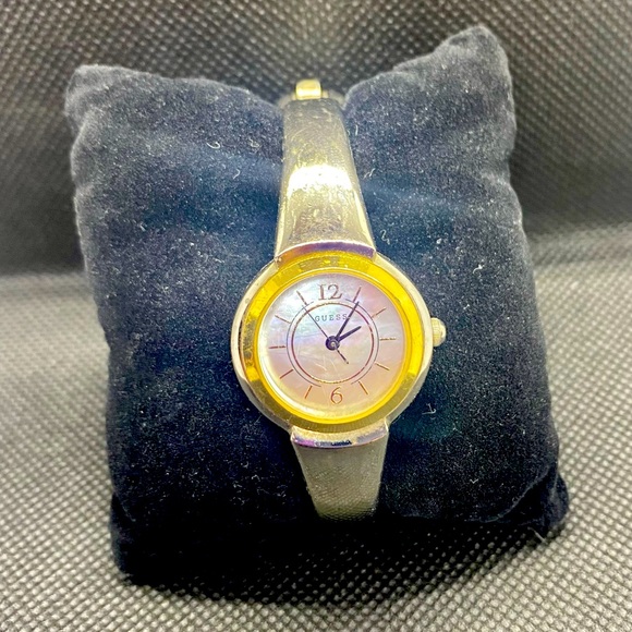 Guess Watch (needs Battery) - Picture 2 of 7